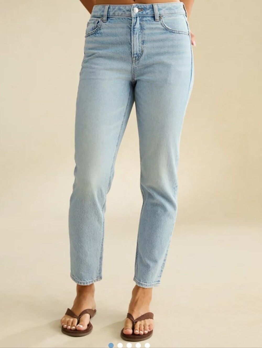American Eagle Strigid Mom Jeans